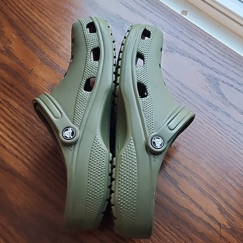 Crocs Classic Clogs Adult Size W11/M9 Green Lightweight - Picture 4 of 8